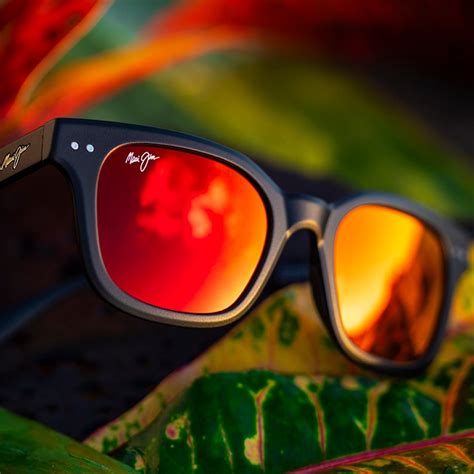 ;Lenses made with MauiPure material for crisp optics and excellent shatter & scratch resistance;Frames constructed from lightweight, injected nylon, designed for extreme comfort and extended. . Maui jim hawaii lava
